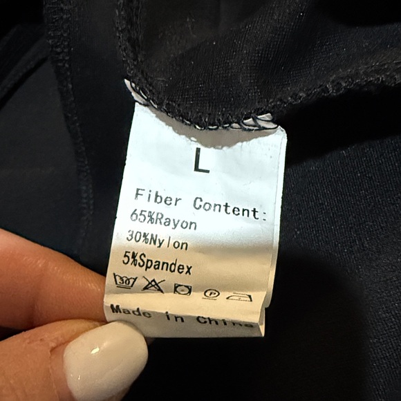 Chic Black Dress with White Bows Large Amazon 4.8 ⭐️ You will get Compliments - Picture 5 of 6